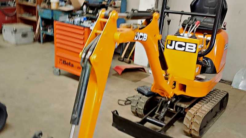 OmecoHub - JCB 8008CT